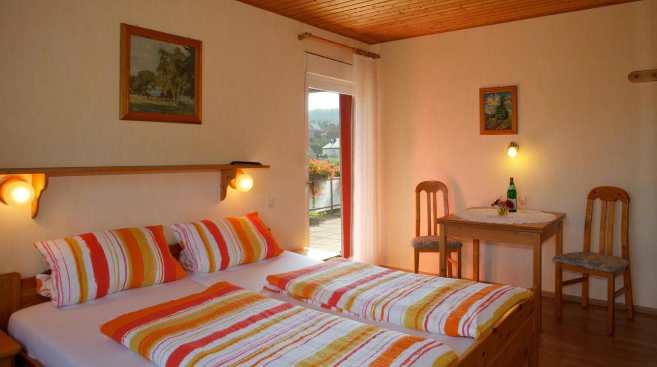 Gasthaus Trifelsblick Wernersberg Room photo